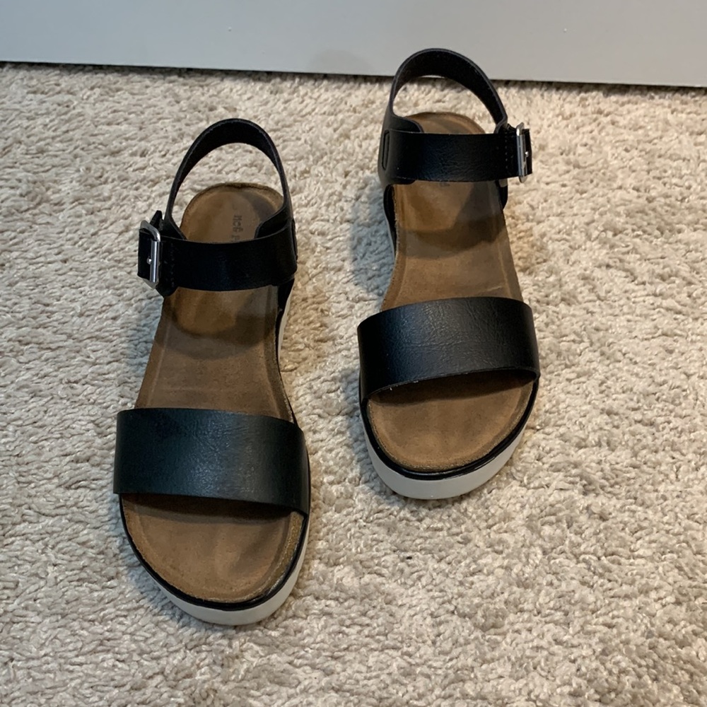 Platform Sandals - Picture 3 of 7